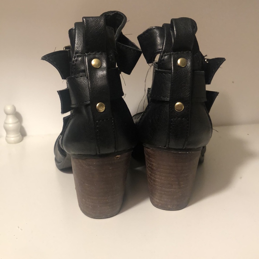 Ankle boots - Picture 3 of 6